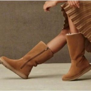 Uggs Tall Chestnut size 9